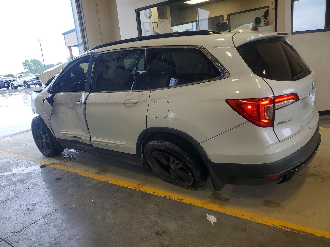 2022 Honda Pilot Se - Фото 2
