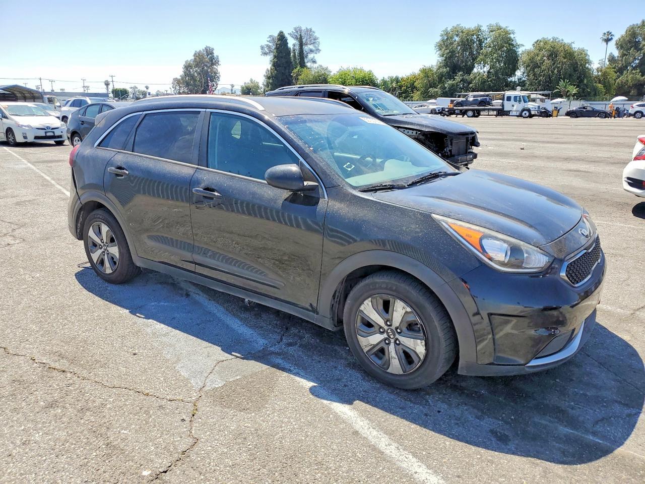 2017 Kia Niro Lx - Фото 4