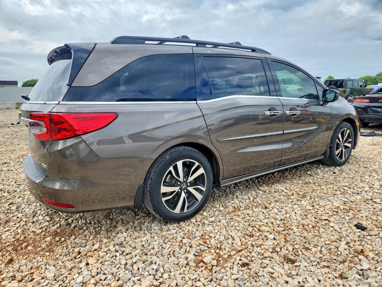 2019 Honda Odyssey Elite - Фото 3