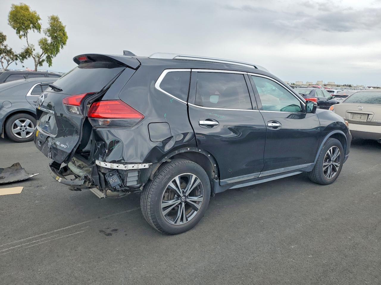 2017 Nissan Rogue Sl - Image 3
