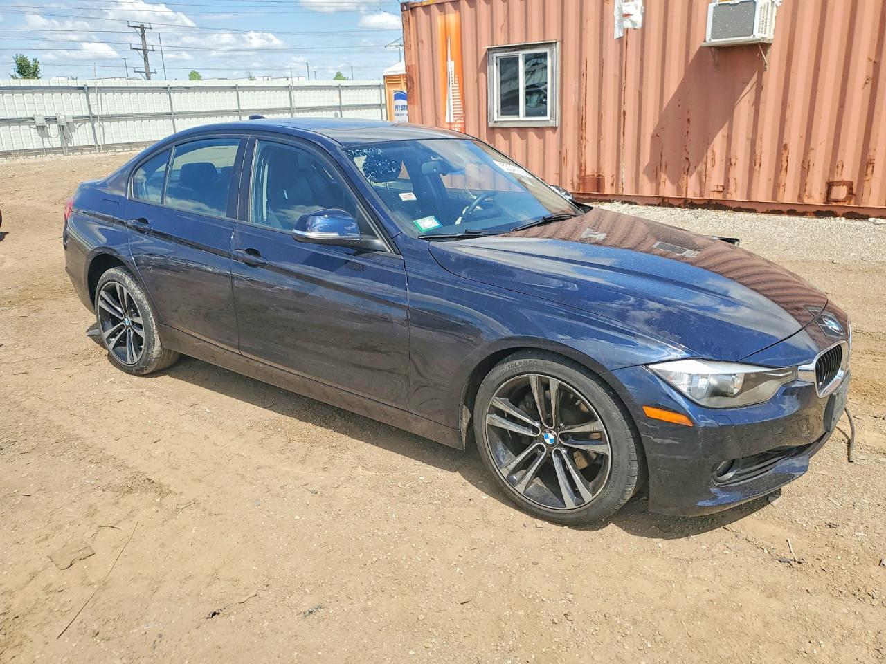 2015 BMW 328 Xi - Image 4