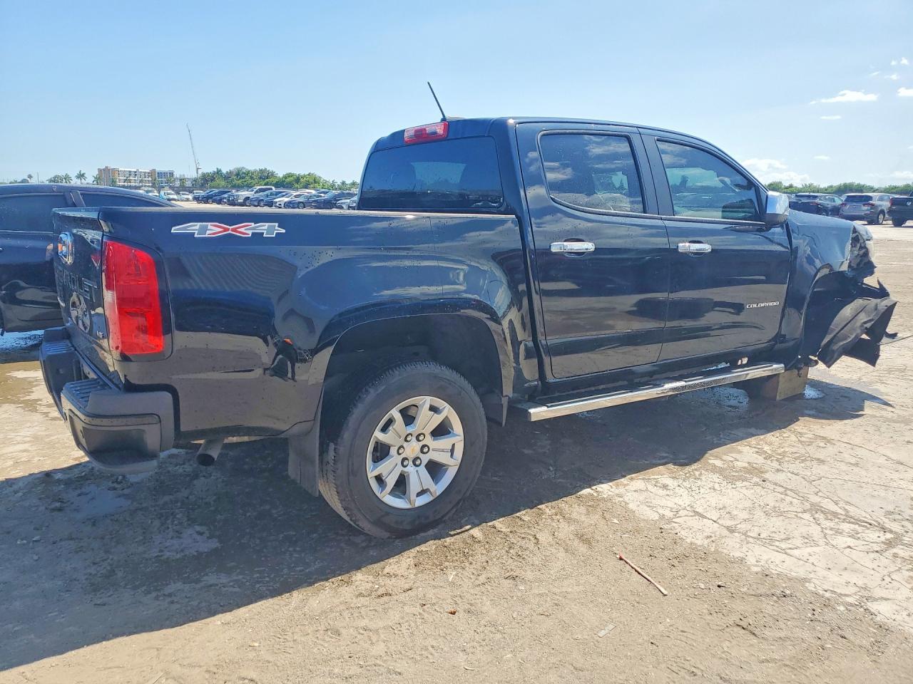2022 Chevrolet Colorado Lt - Image 3