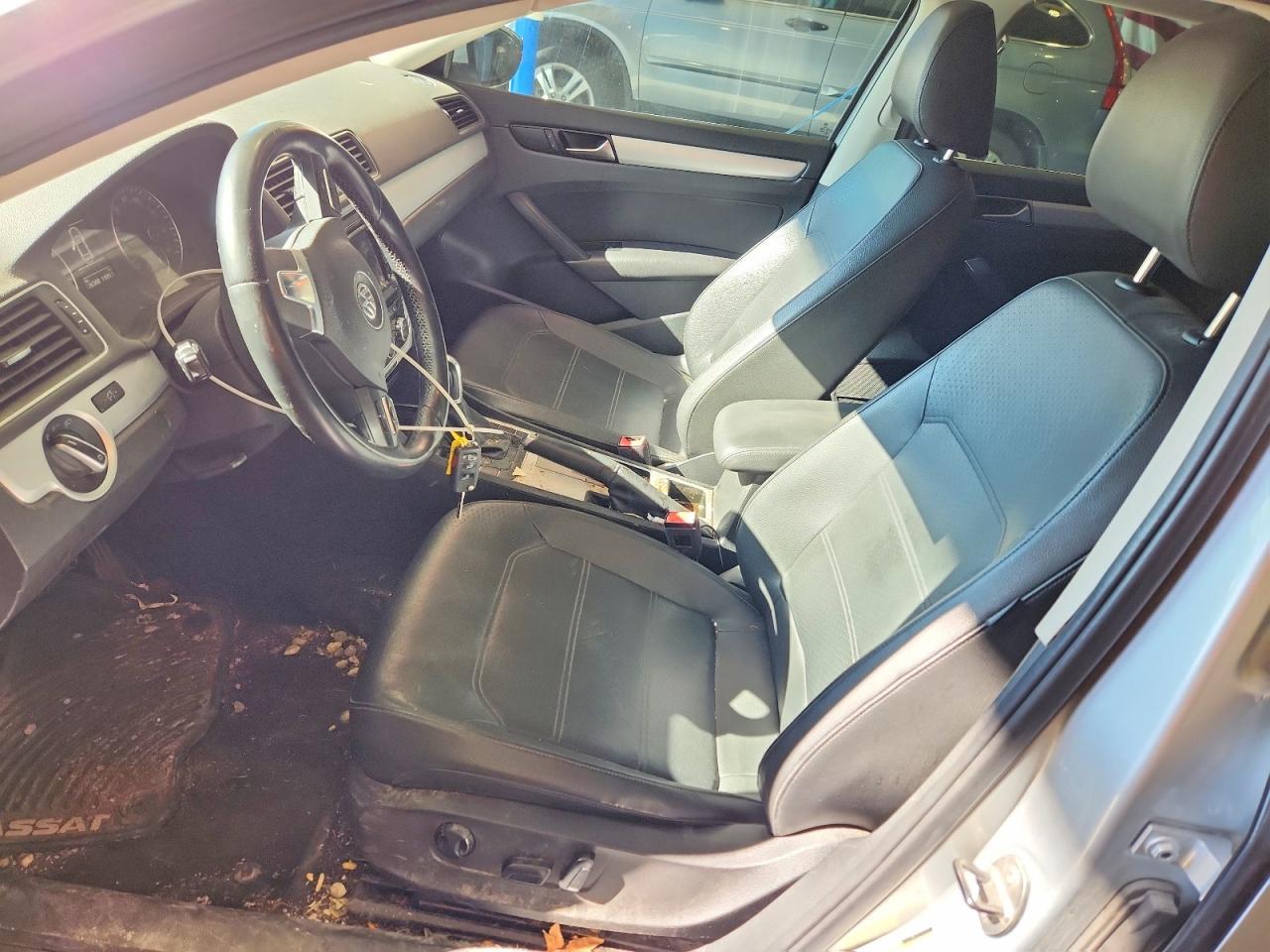2012 Volkswagen Passat Se - Image 7