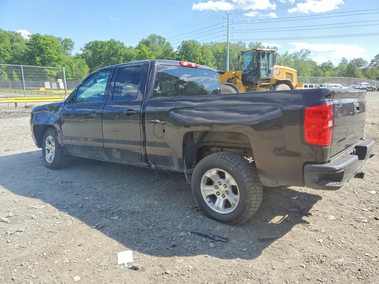2018 Chevrolet 1500 Z71 - Image 2