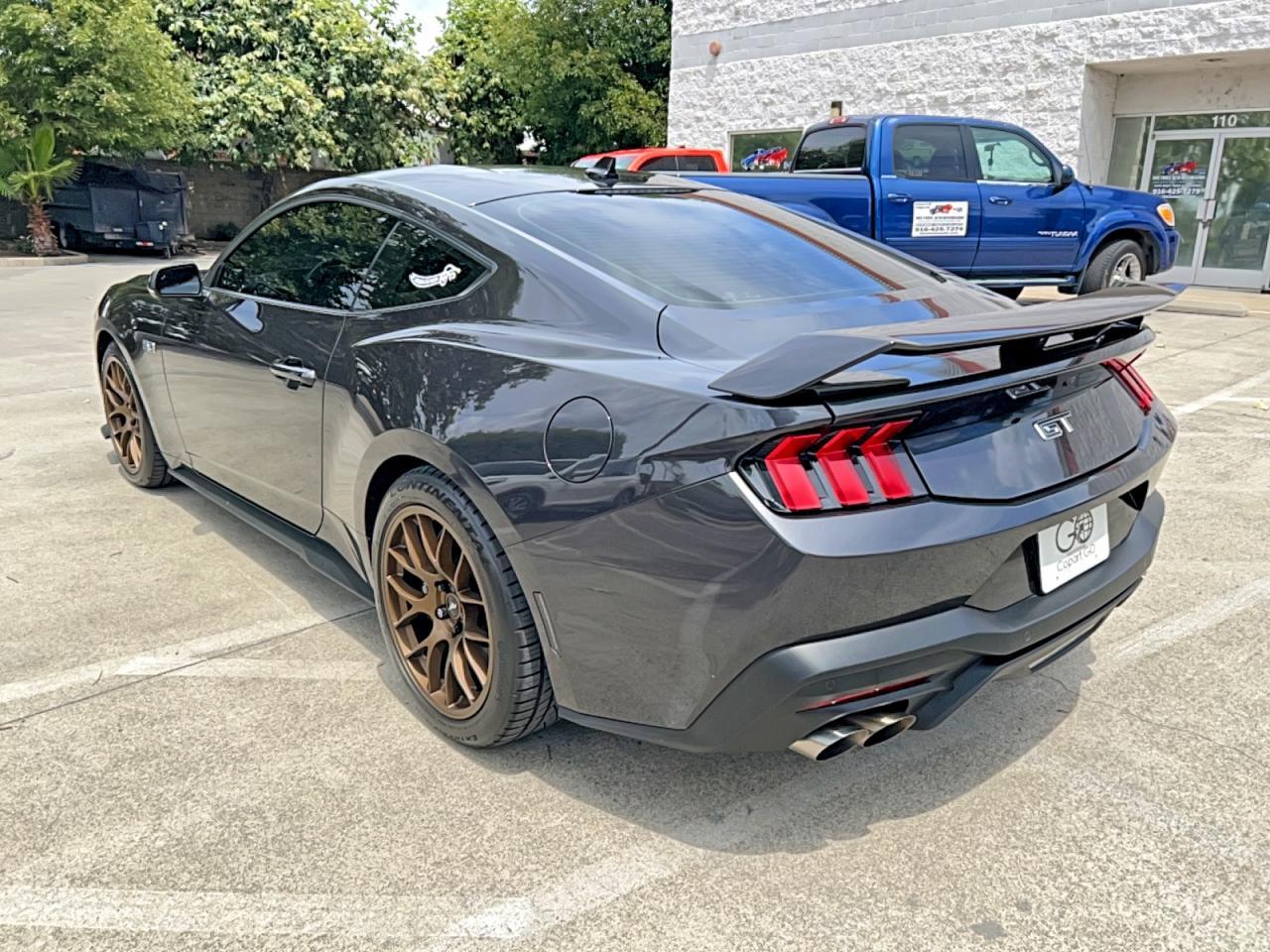 2024 Ford Mustang Gt - Фото 3