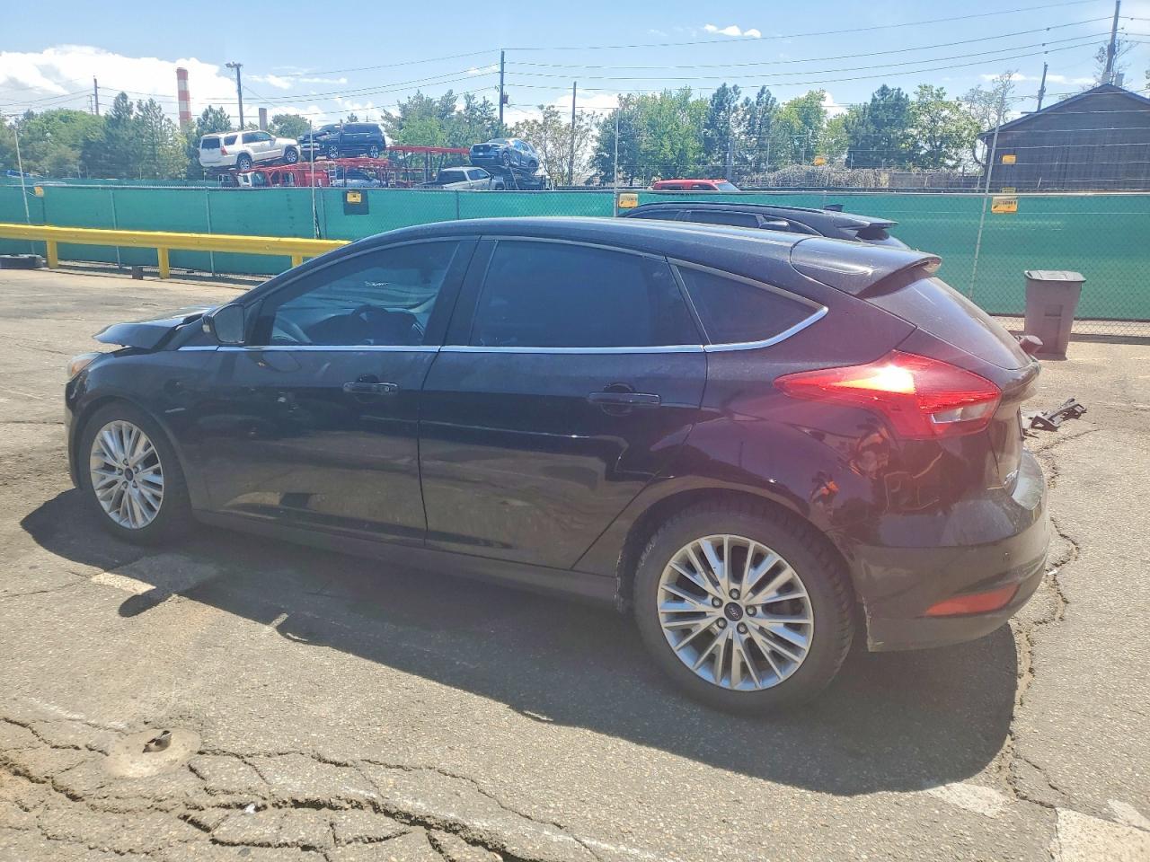 2017 Ford Focus Titanium - Фото 2