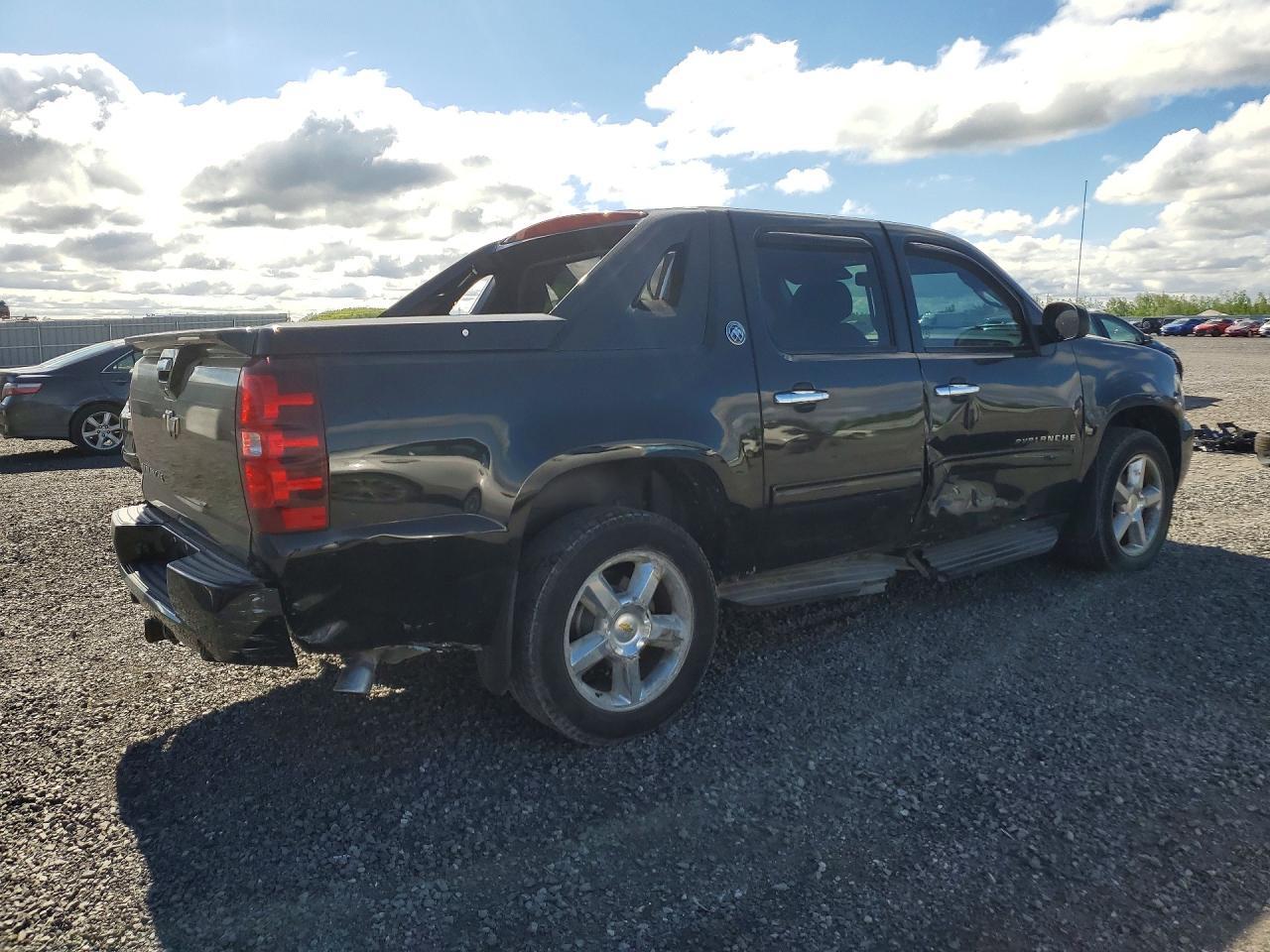 2013 Chevrolet Avalanche Lt - Фото 3