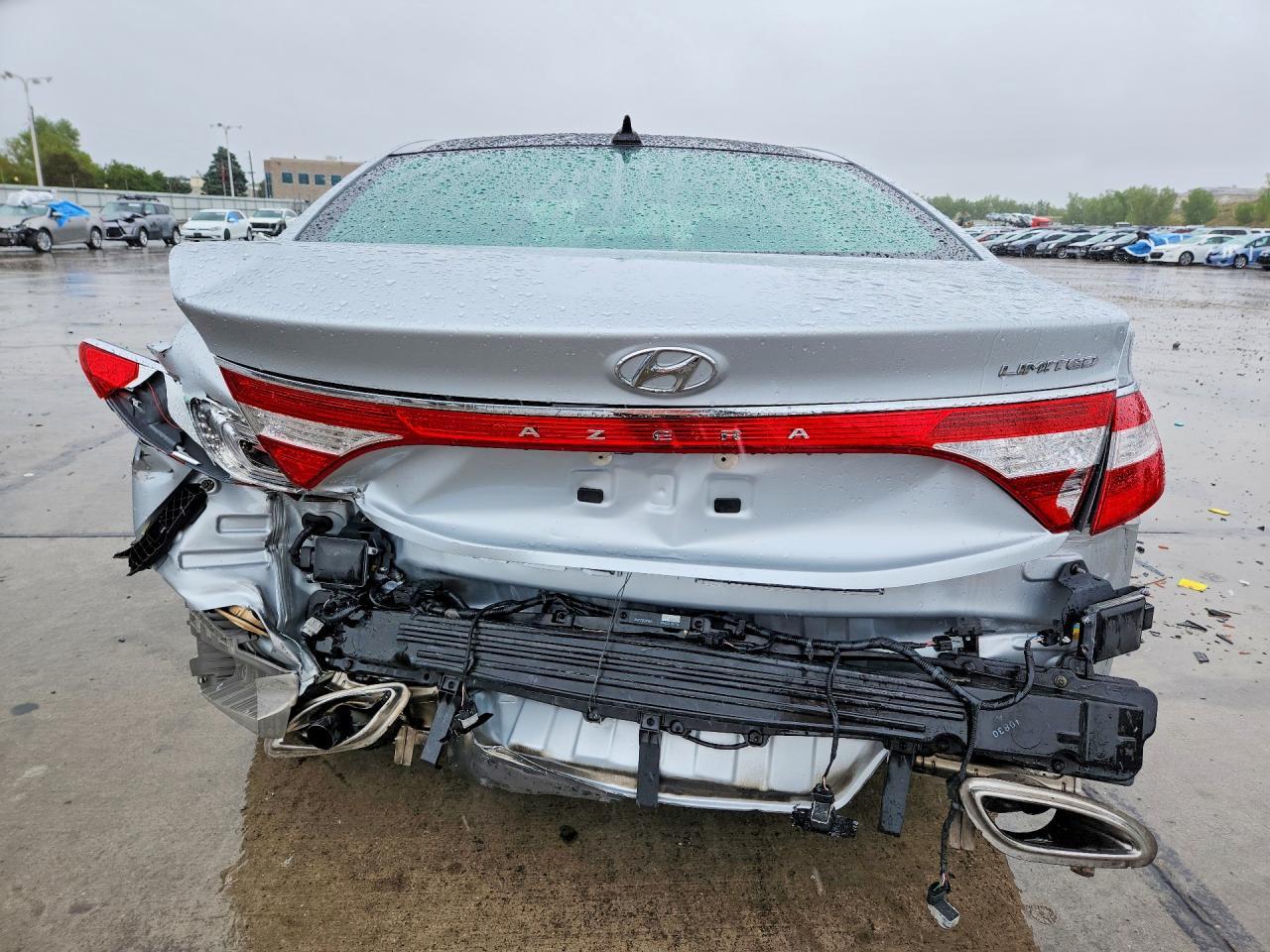 2017 Hyundai Azera Limited - Image 6