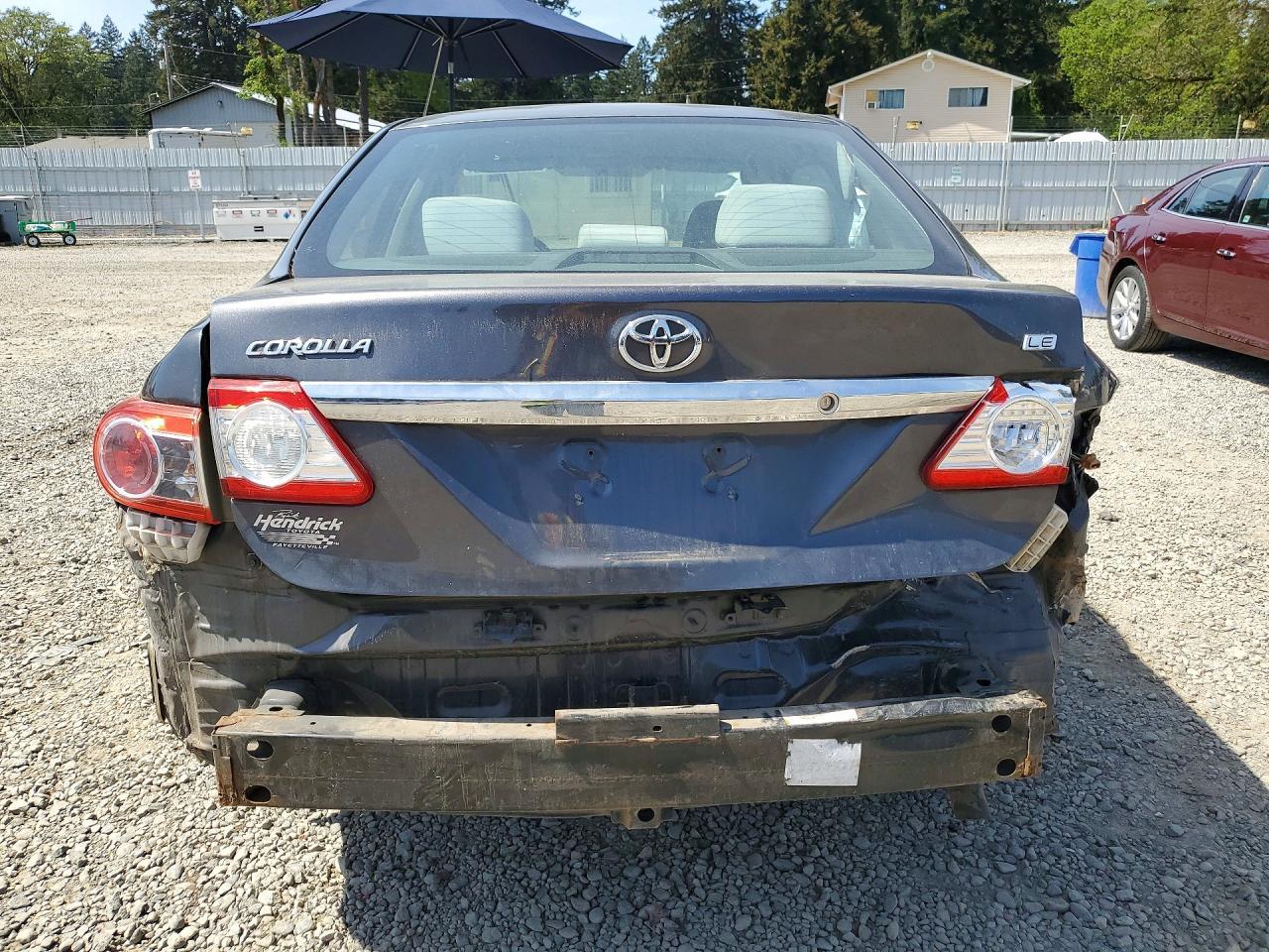 2011 Toyota Corolla Le - Image 6