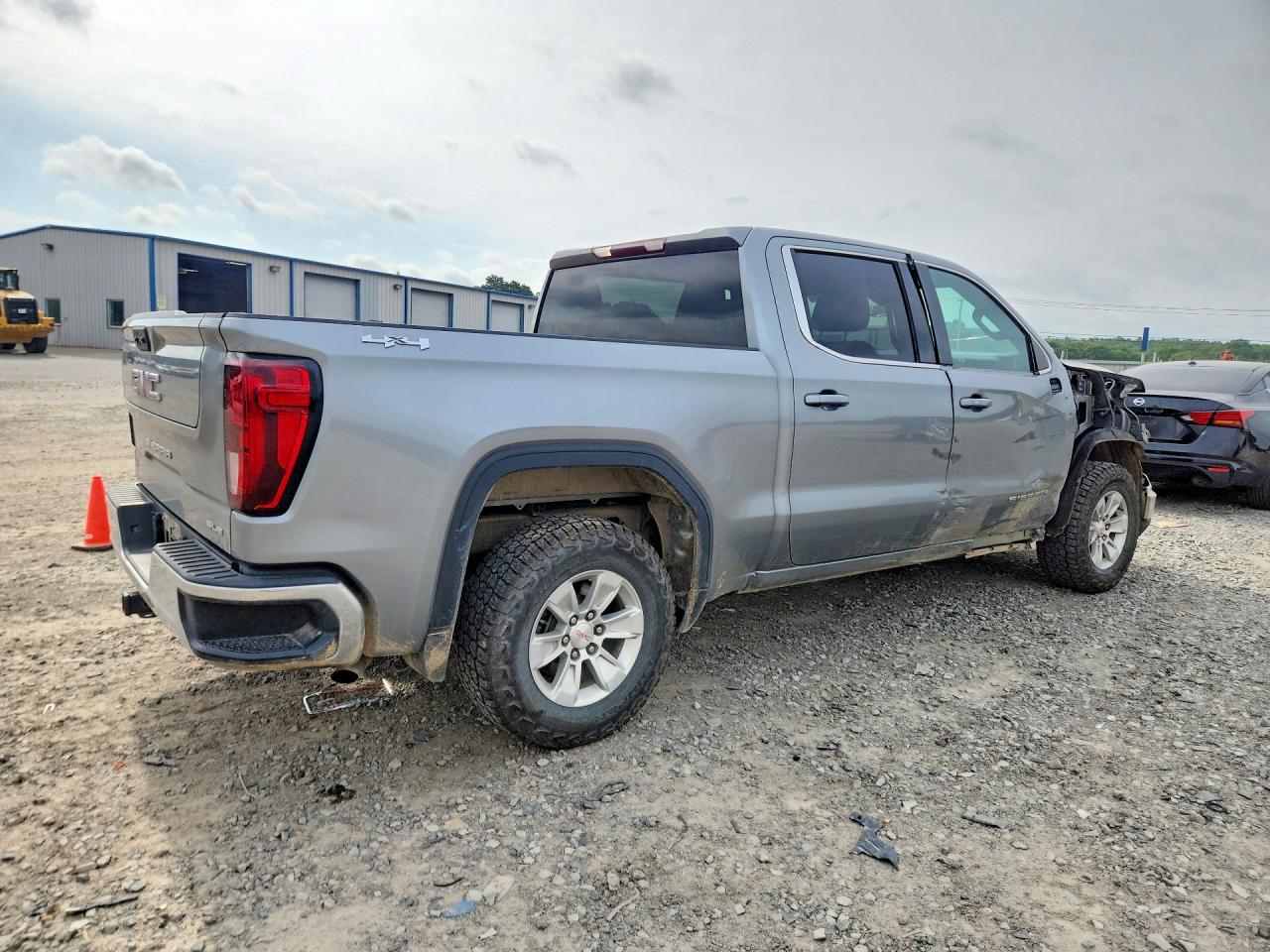 2023 GMC Sierra K1500 Sle - Фото 3