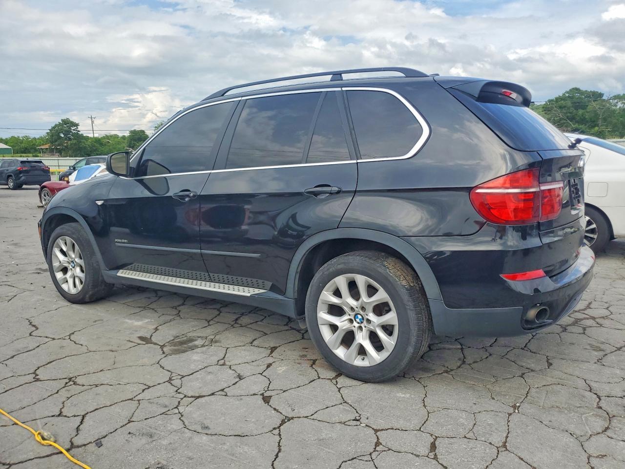 2013 BMW X5 xDrive35I - Фото 2