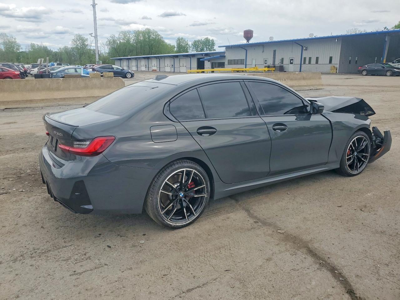 2025 BMW M340Xi - Image 3