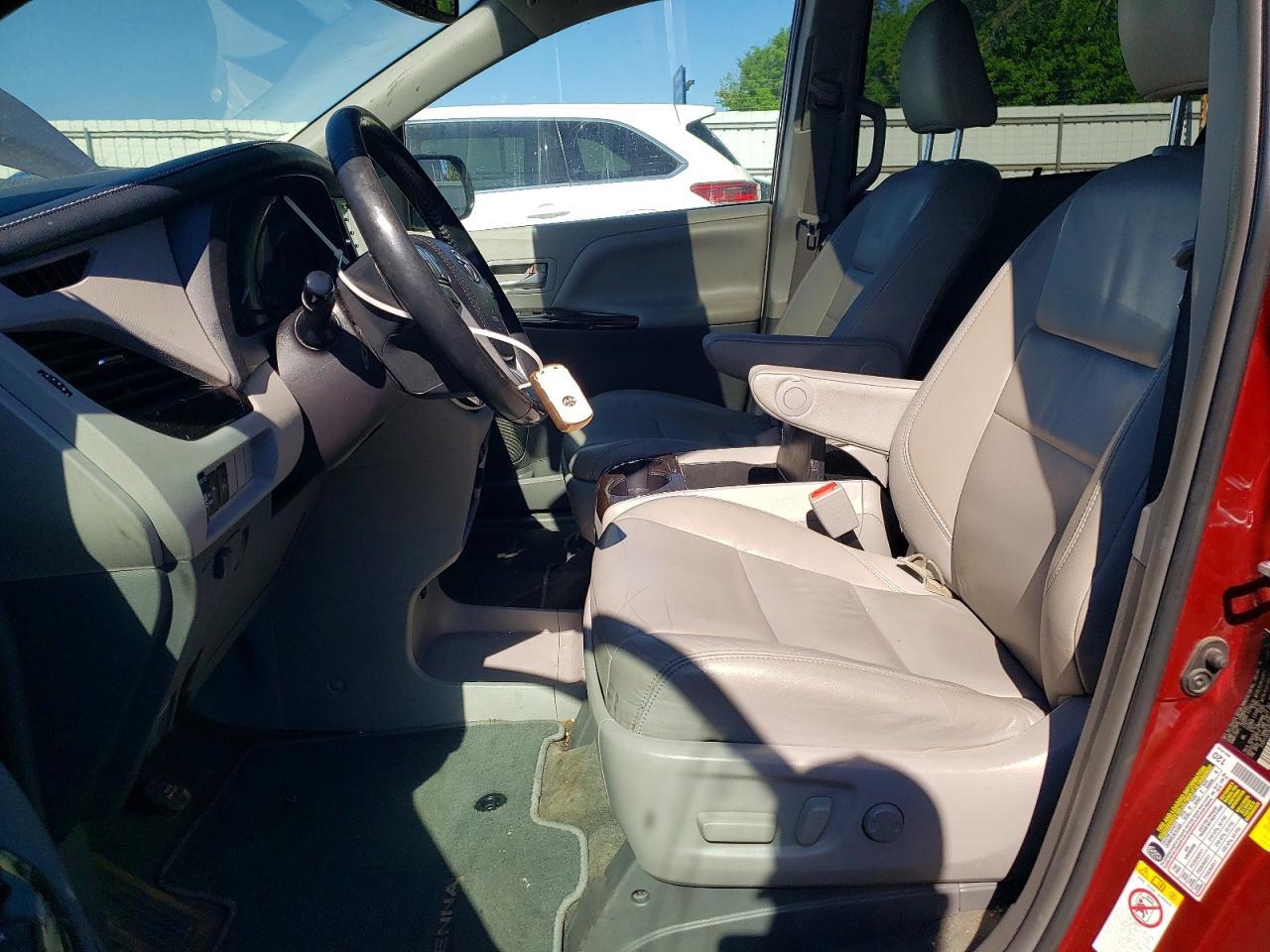 2019 Toyota Sienna Xle 8-Passenger - Фото 7