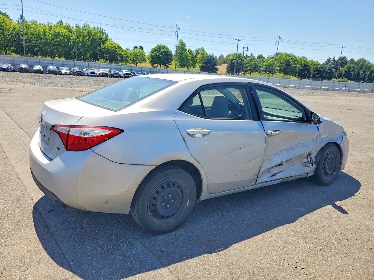 2015 Toyota Corolla Le - Image 3
