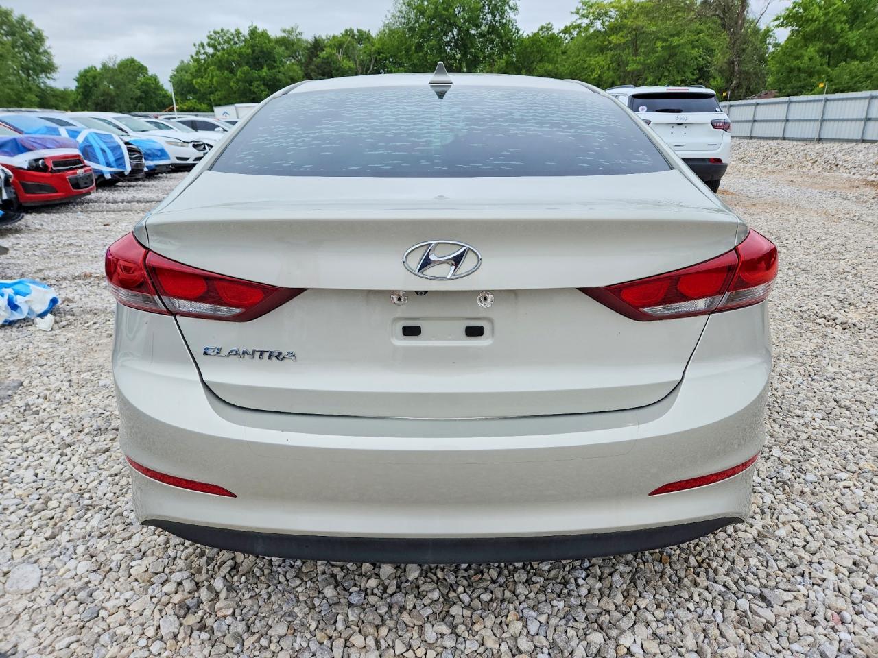 2017 Hyundai Elantra Se - Фото 6