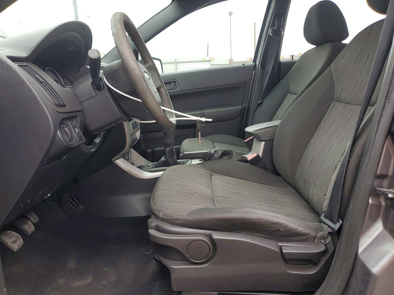 2010 Ford Focus Se - Фото 7