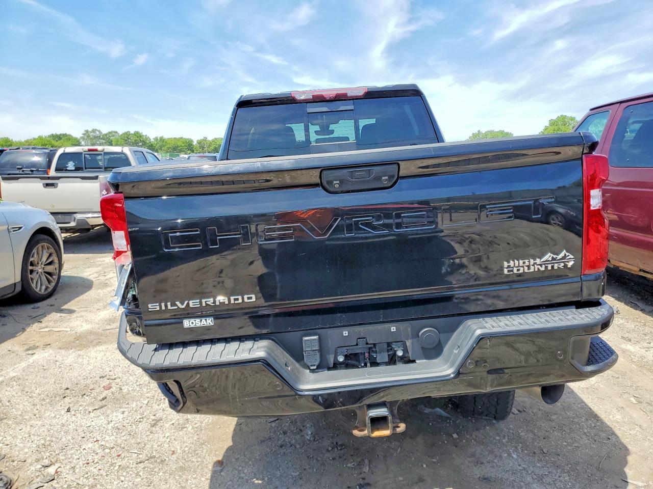 2021 Chevrolet Silverado K2500 High Country - Фото 6