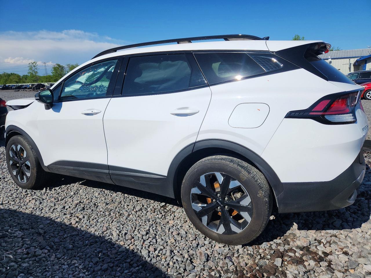 2024 Kia Sportage X Line - Image 2