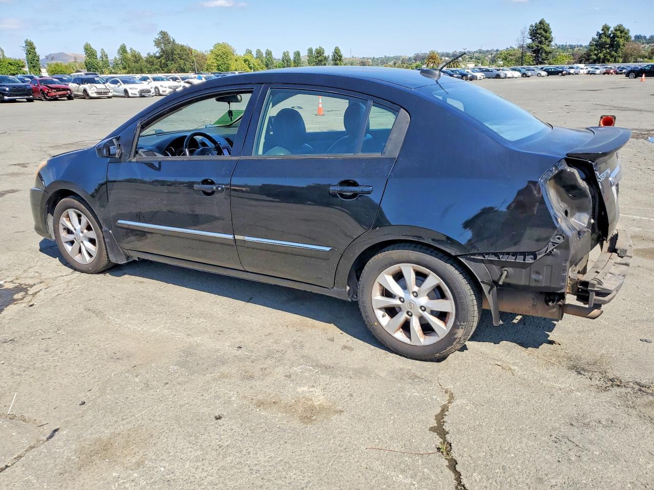 2011 Nissan Sentra 2.0 - Фото 2