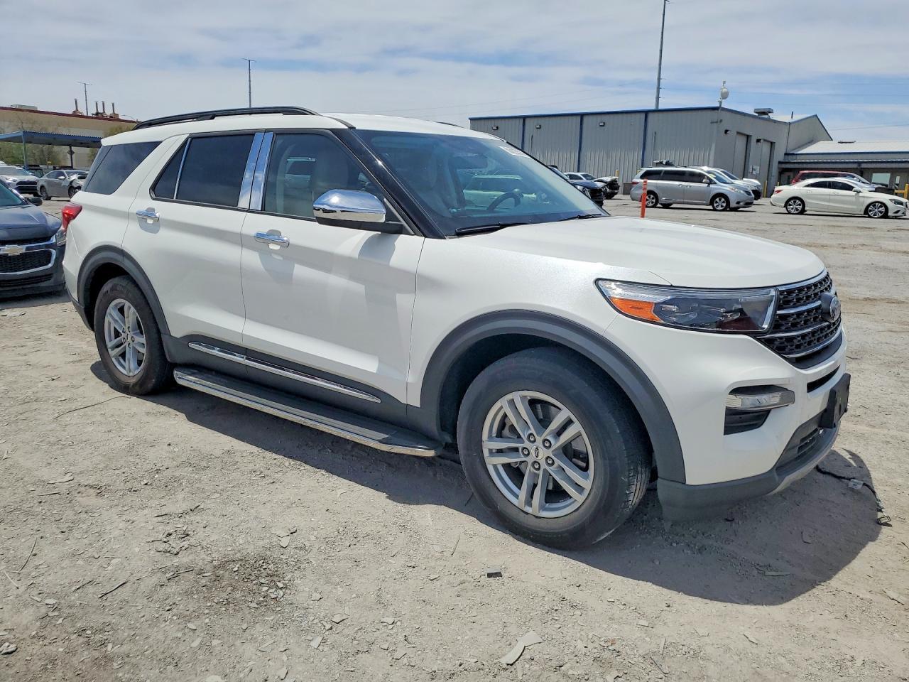 2022 Ford Explorer Xlt - Фото 4