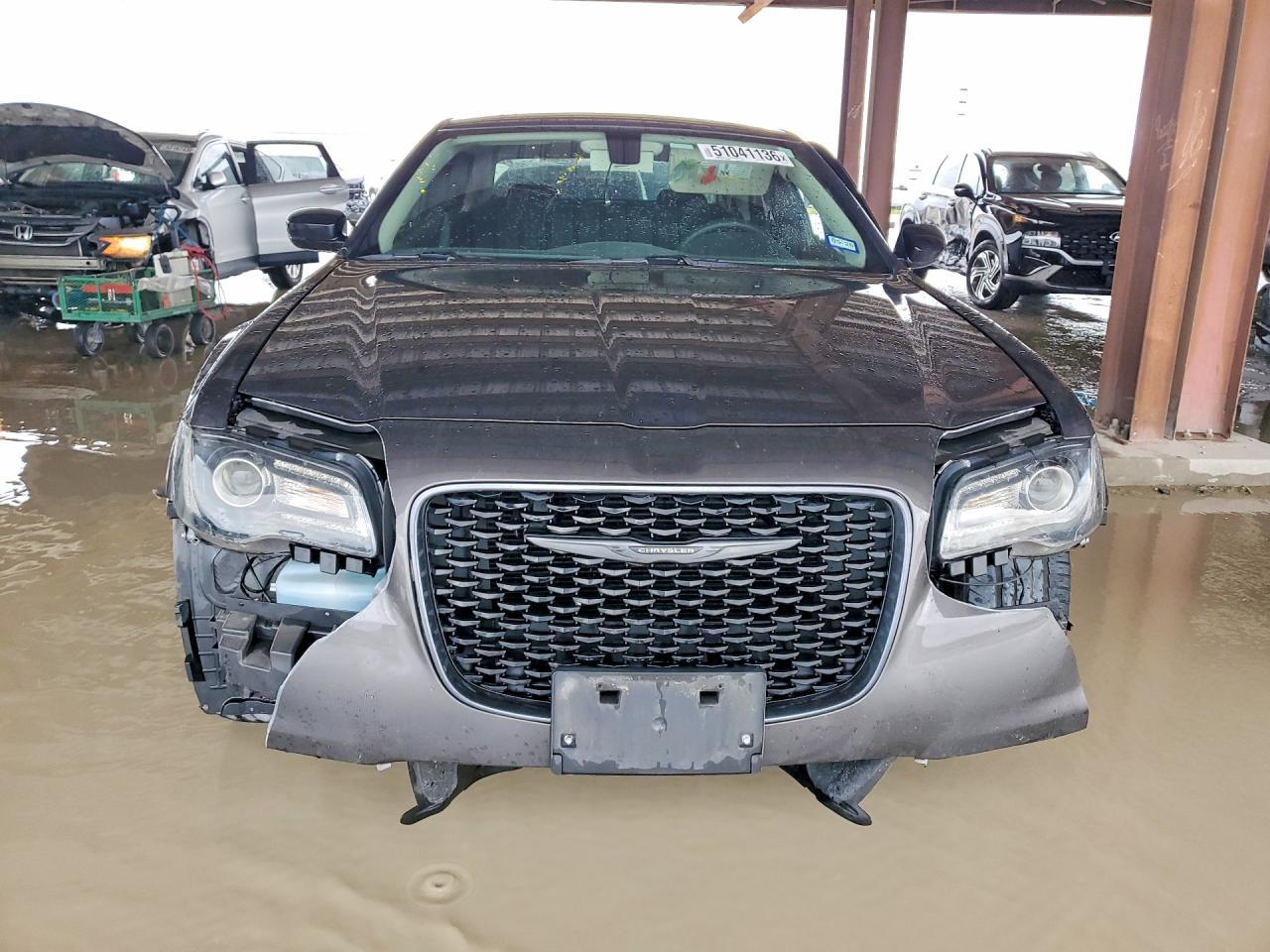 2023 Chrysler 300 Touring - Фото 5