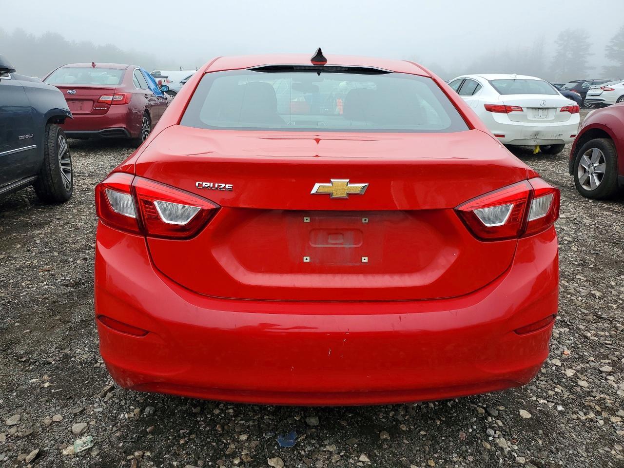 2019 Chevrolet Cruze - Image 6
