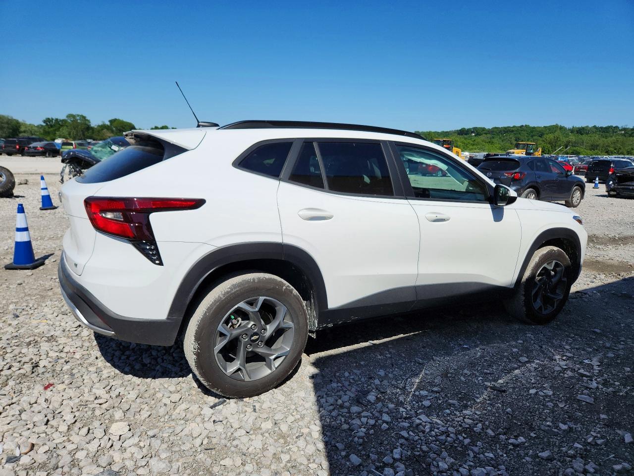 2025 Chevrolet Trax 1Lt - Image 3