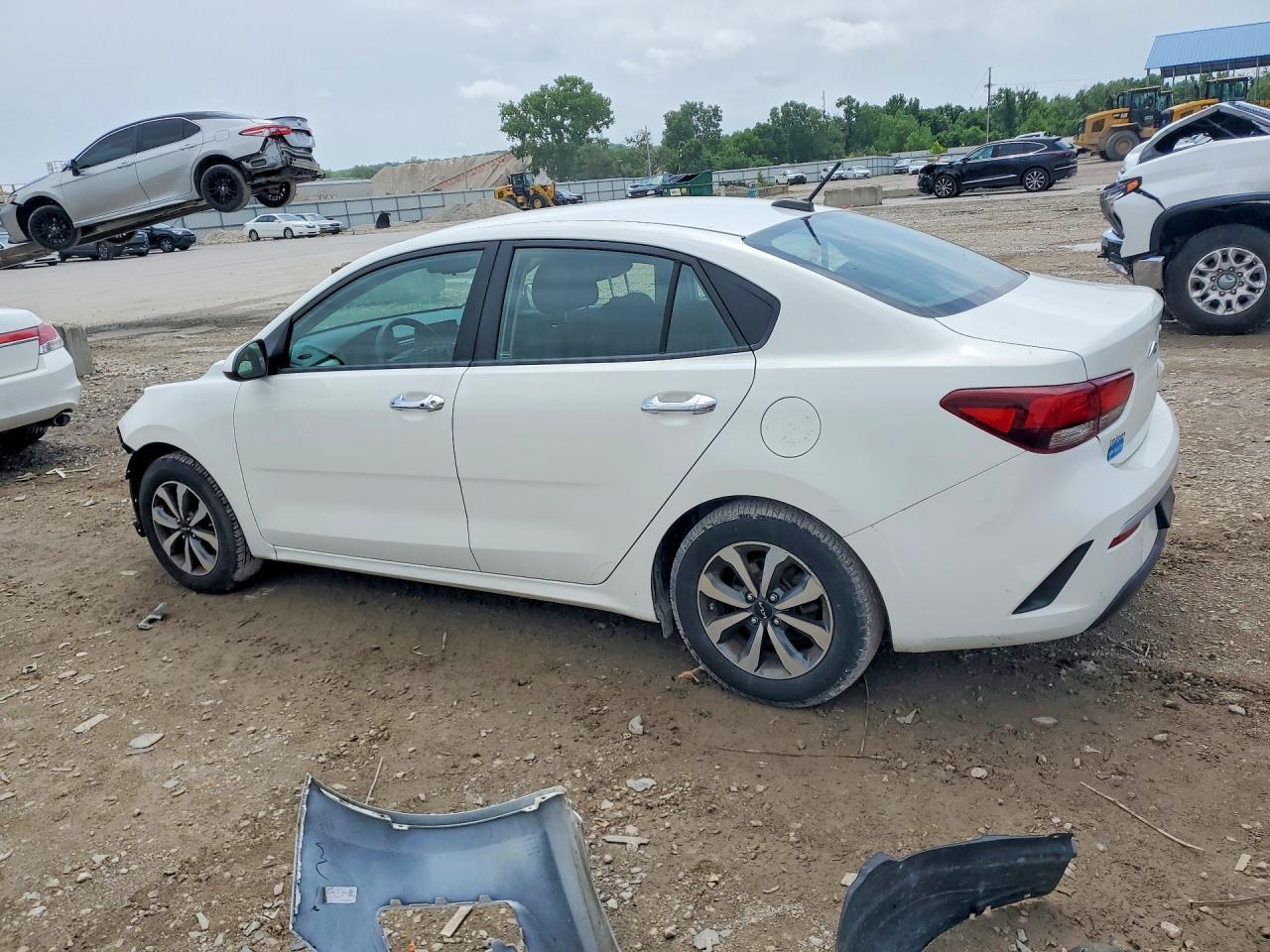 2022 Kia Rio S - Фото 2