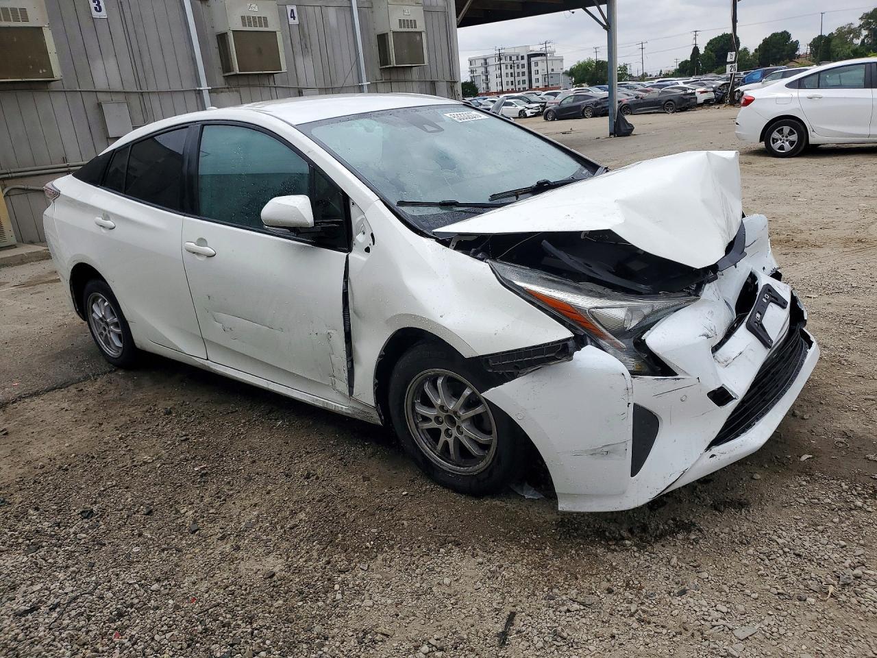 2017 Toyota Prius Two - Фото 4
