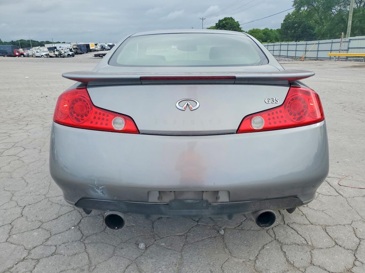 2004 Infiniti G35 Base - Фото 6