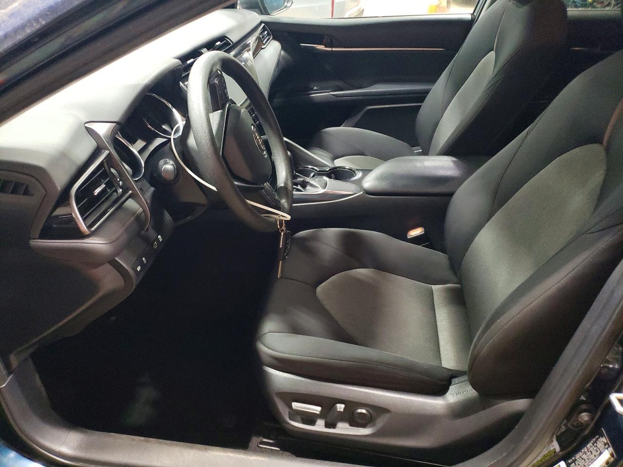 2019 Toyota Camry Le - Image 7