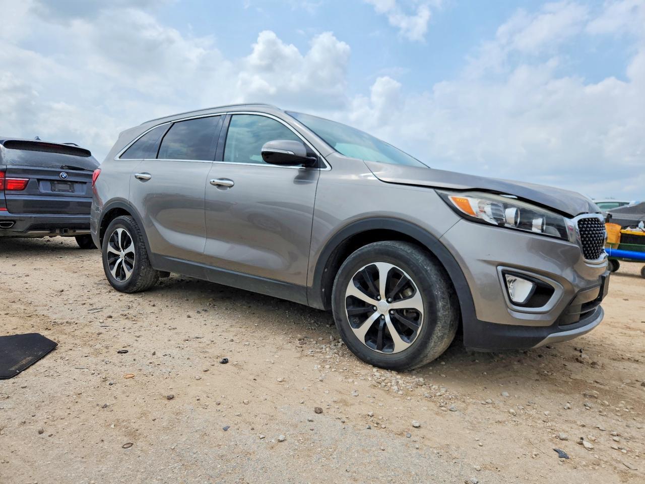2017 Kia Sorento Ex - Image 4