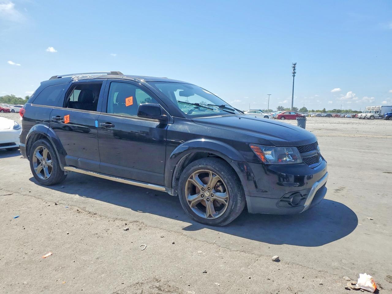 2017 Dodge Journey Crossroad - Image 4