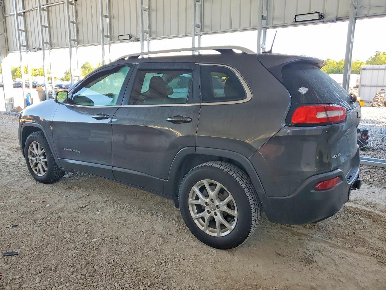 2017 Jeep Cherokee Latitude - Фото 2