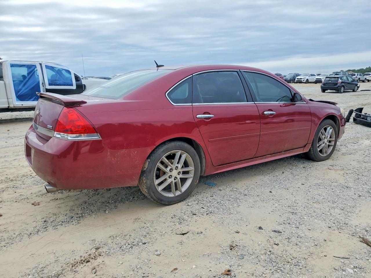 2011 Chevrolet Impala Ltz - Image 3