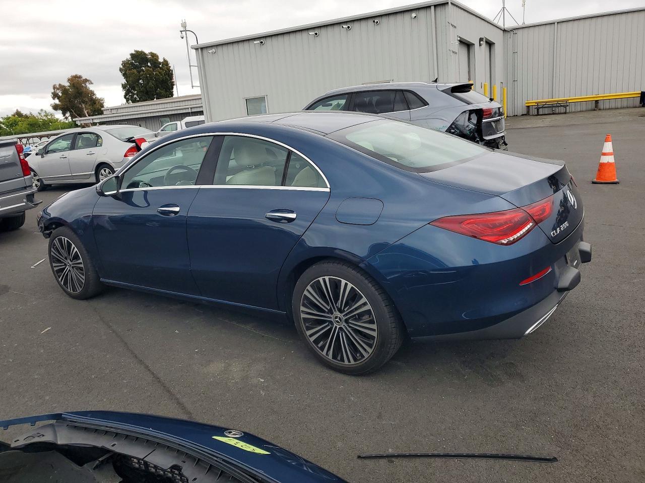 2021 Mercedes-Benz Cla 250 - Фото 2