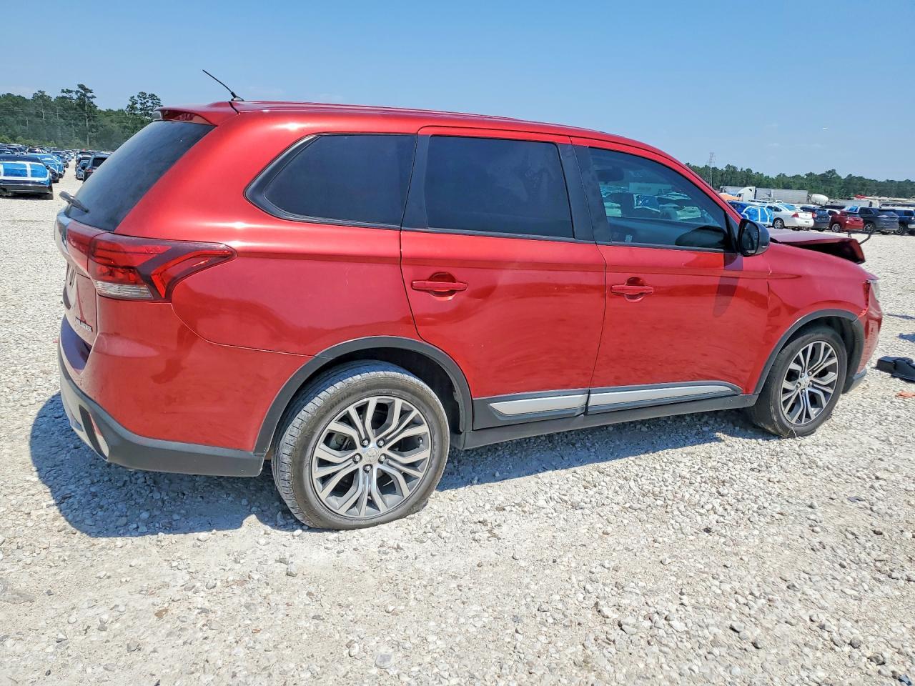 2016 Mitsubishi Outlander Es - Фото 3