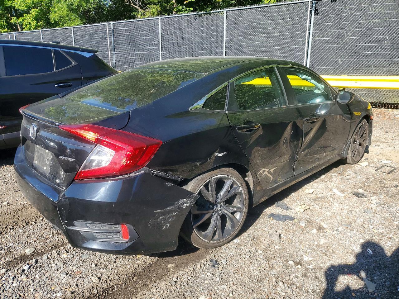 2019 Honda Civic Sport - Фото 3