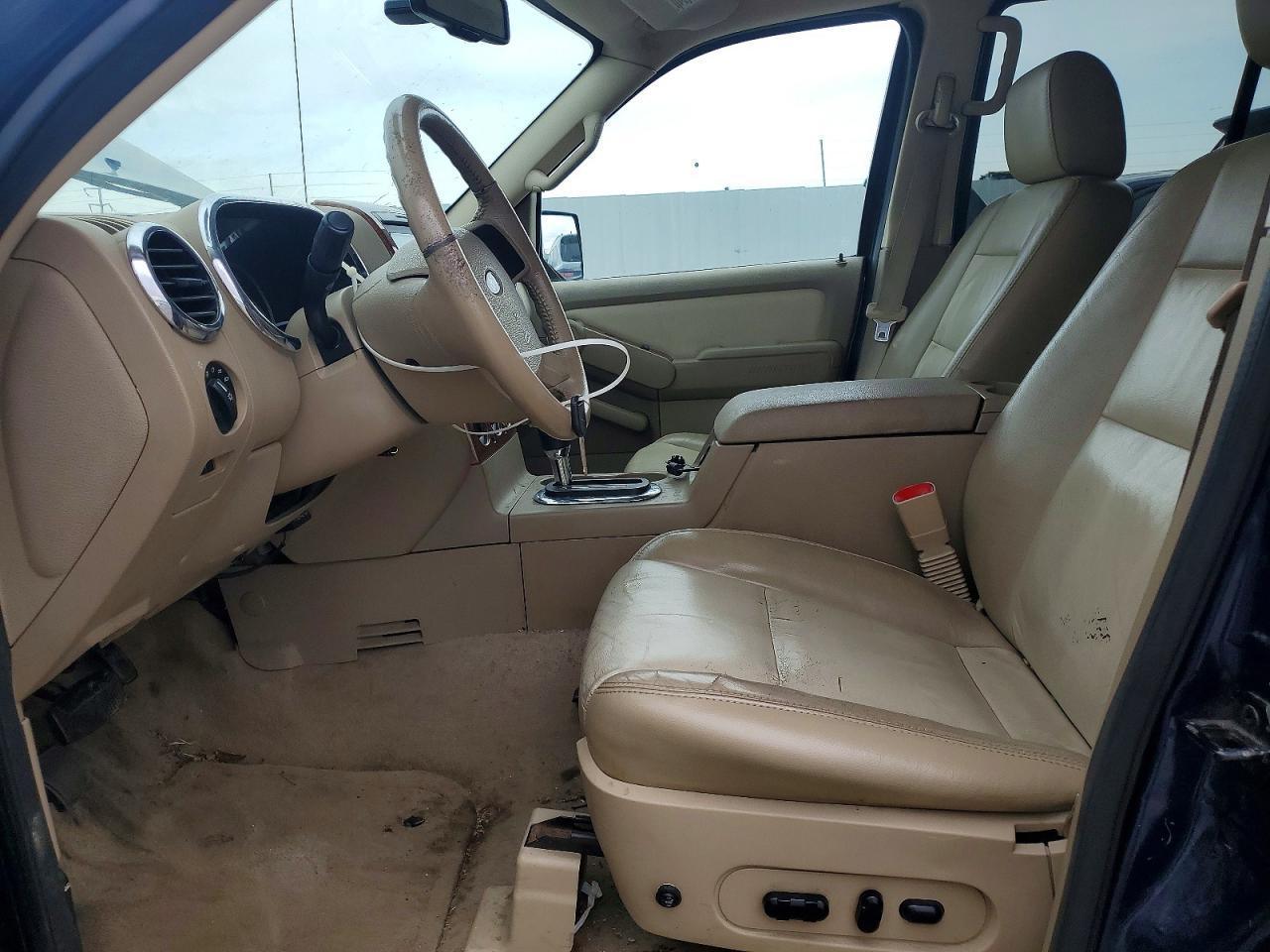 2007 Ford Explorer - Image 7