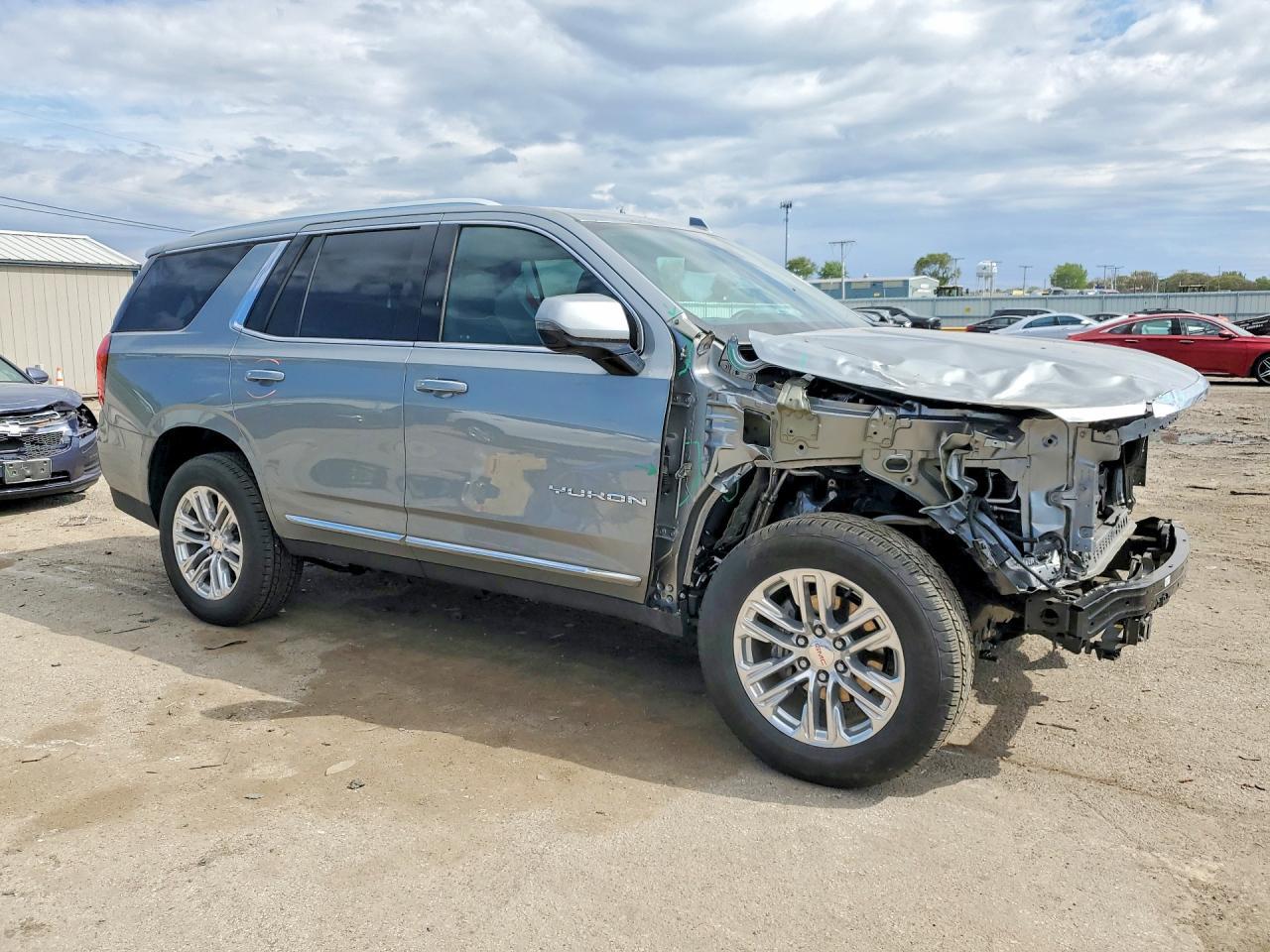 2024 GMC Yukon Slt - Фото 4