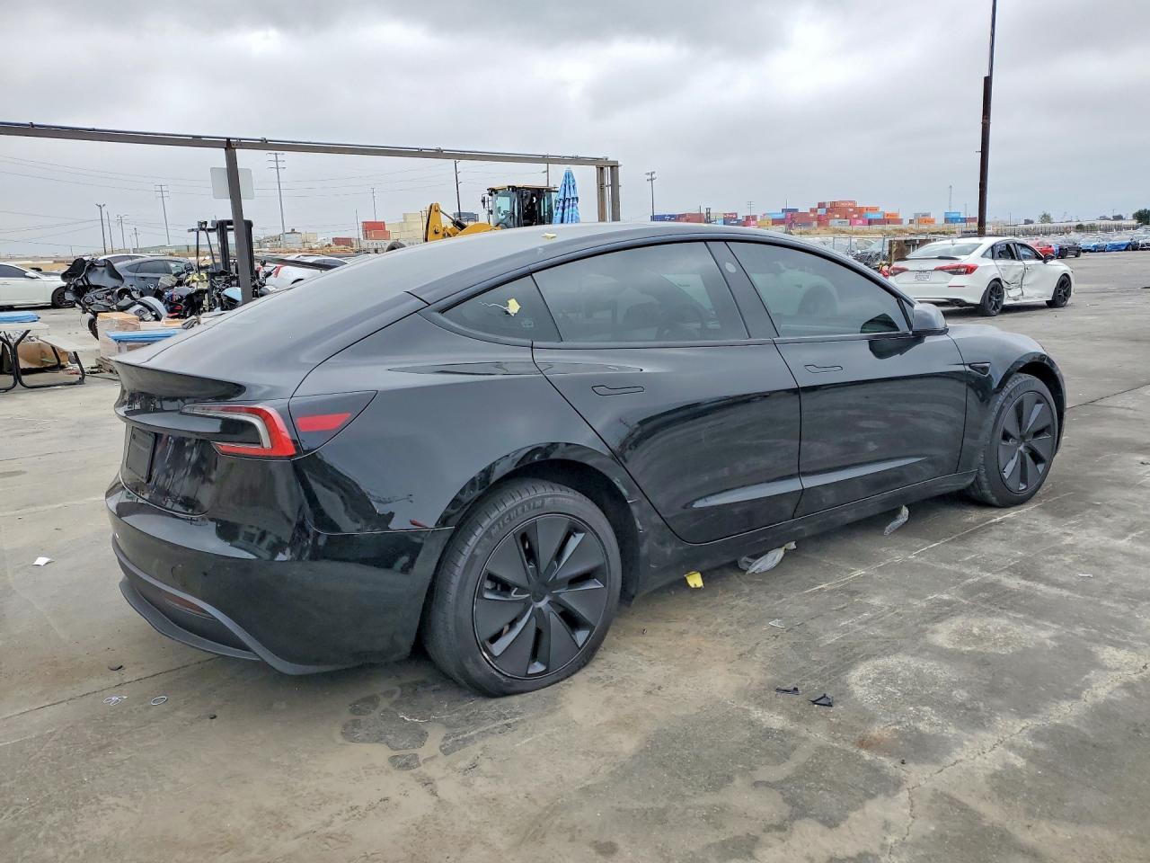 2024 Tesla Model 3 - Image 3