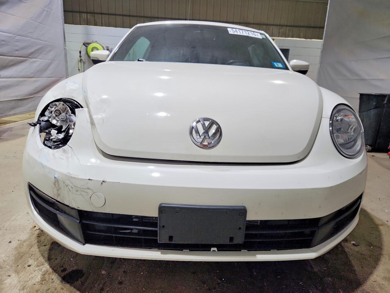 2012 Volkswagen Beetle - Фото 5