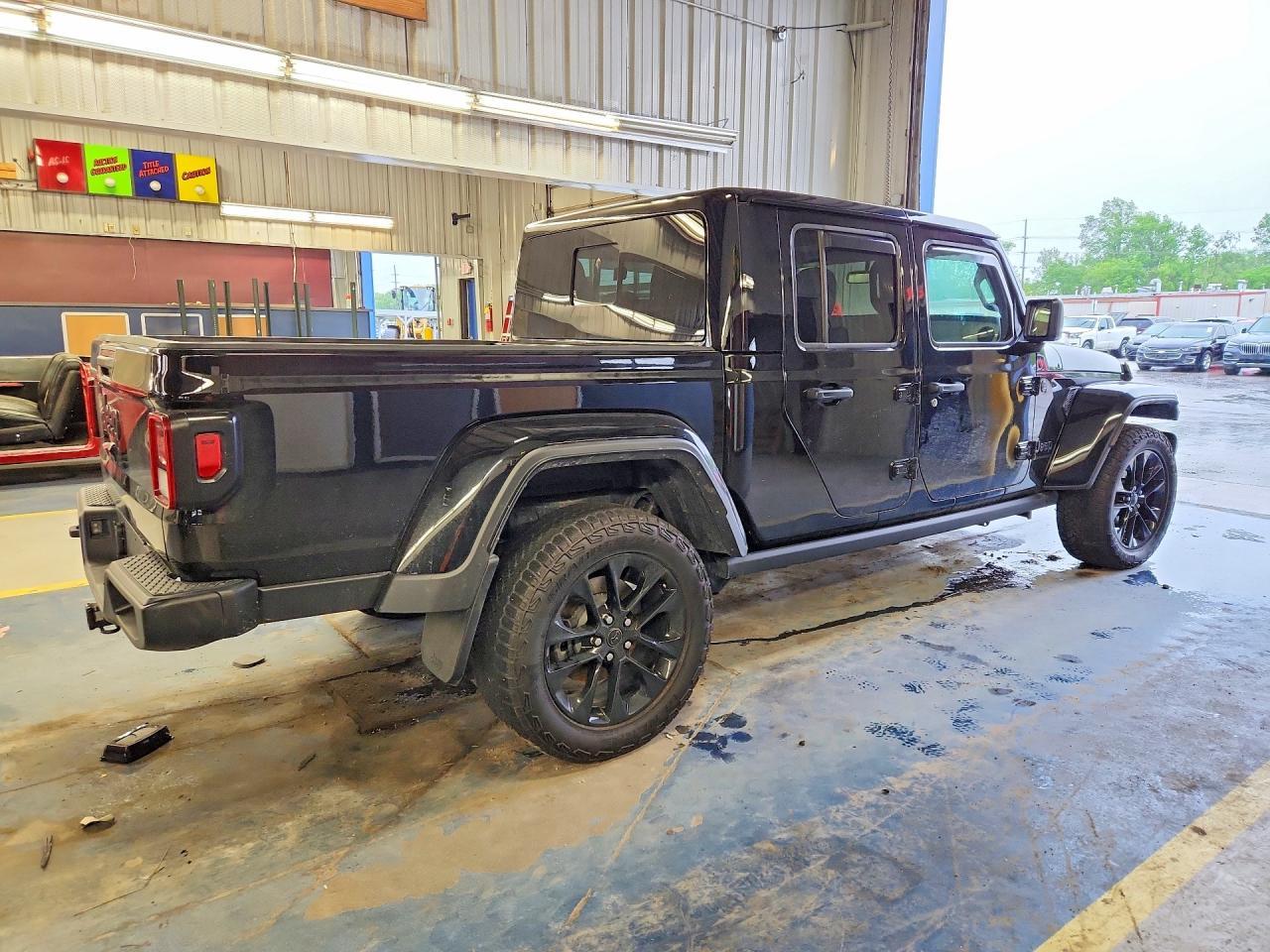 2025 Jeep Gladiator Sport - Фото 3