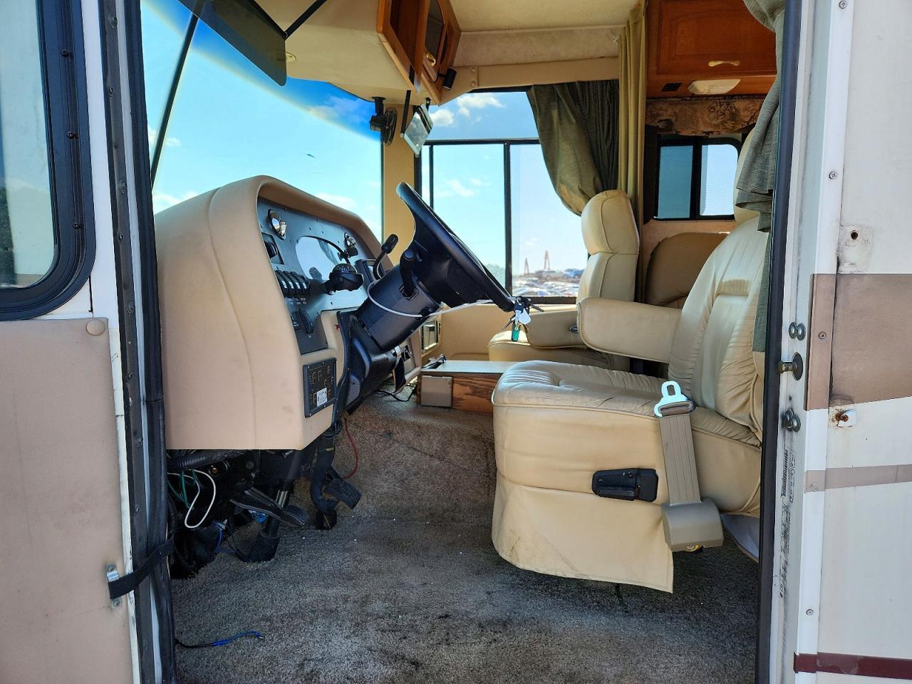 2002 Ford F550 Super - Фото 5
