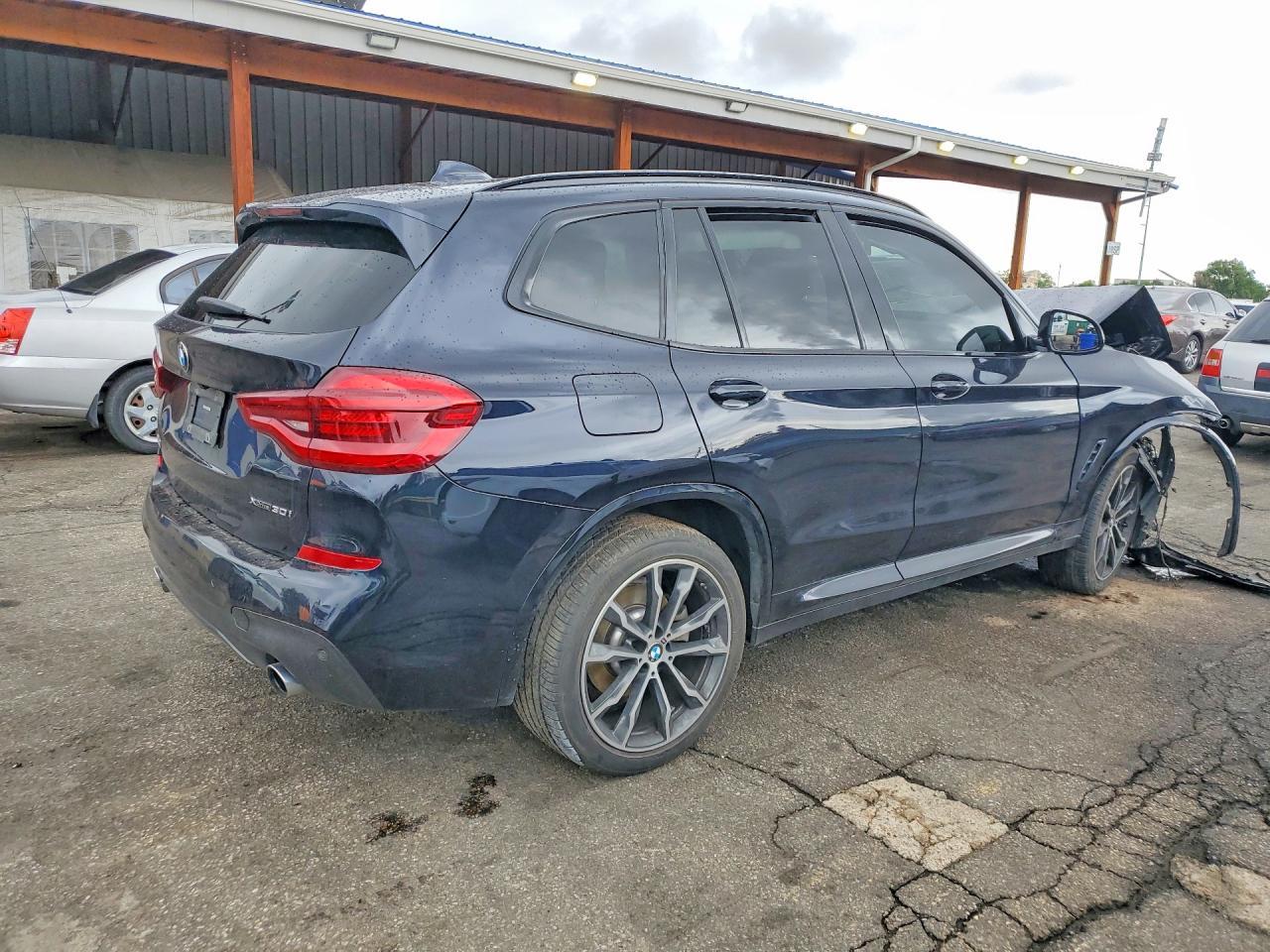2021 BMW X3 xDrive30I - Фото 3