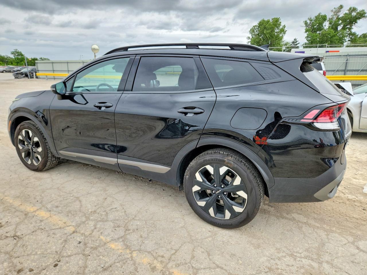 2024 Kia Sportage - Image 2