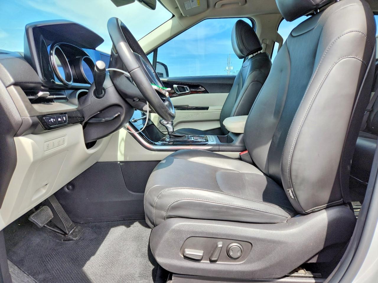 2022 Kia Carnival Ex - Image 7