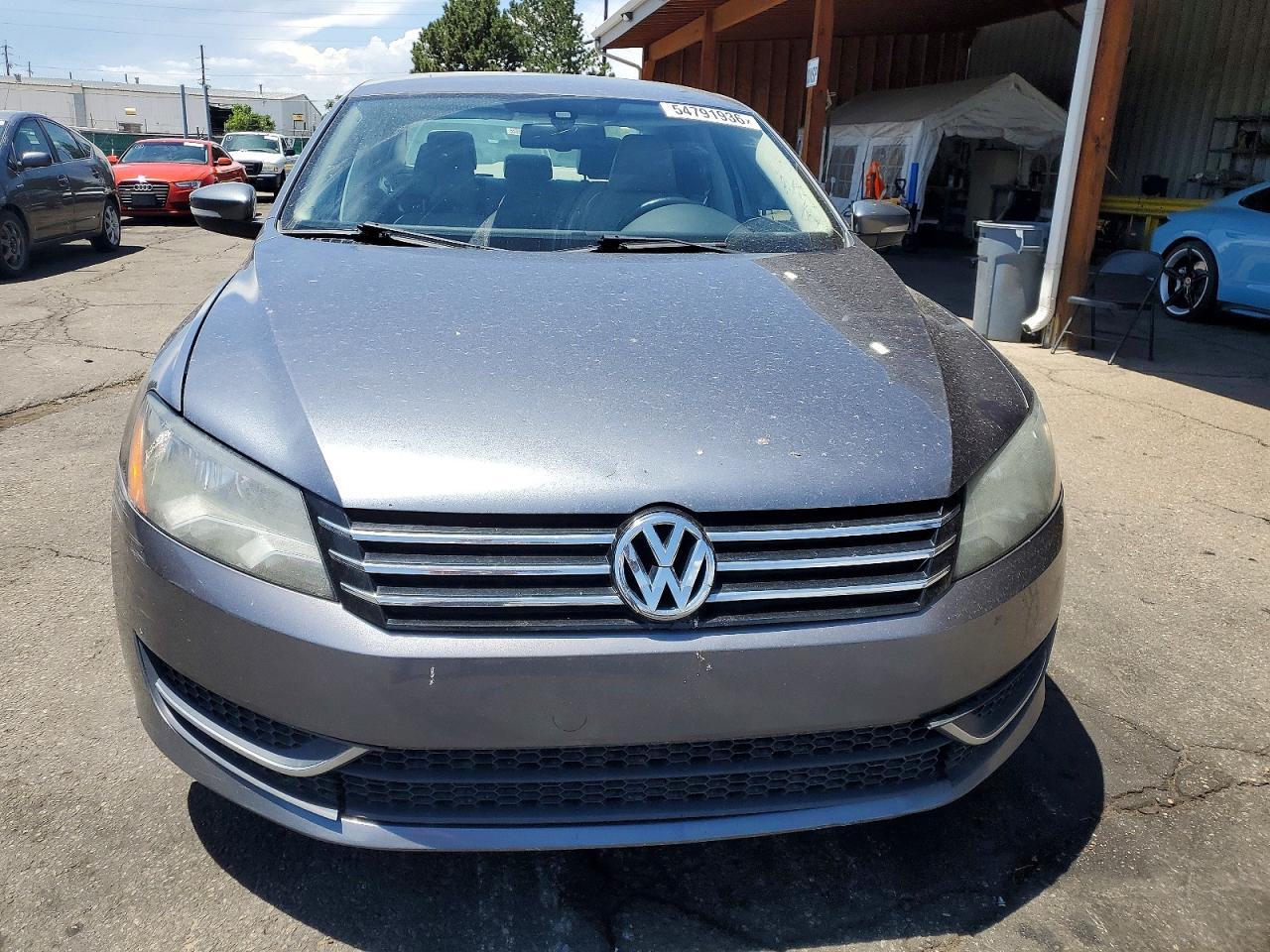 2013 Volkswagen Passat Se - Фото 5