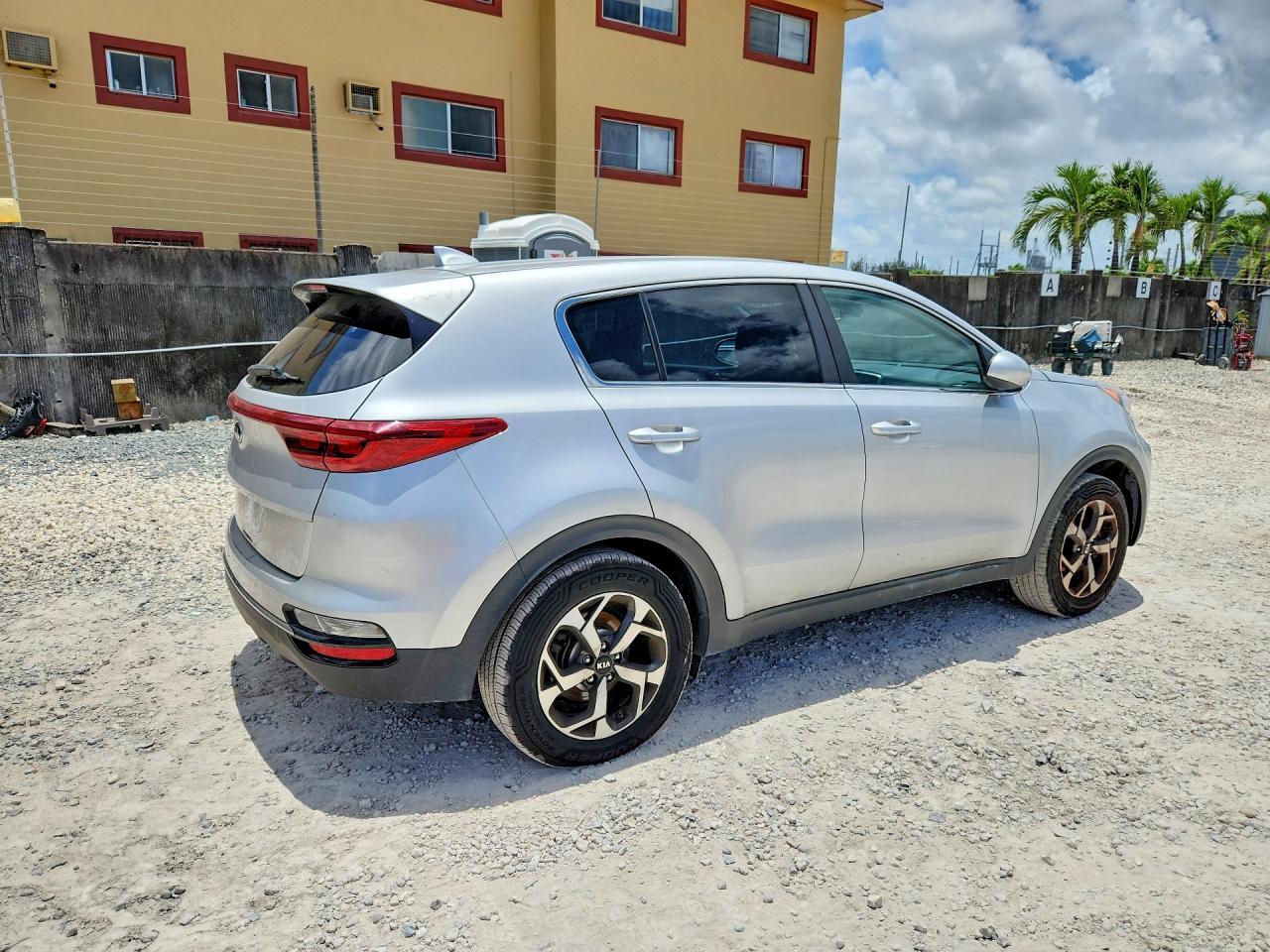 2020 Kia Sportage Lx - Фото 3