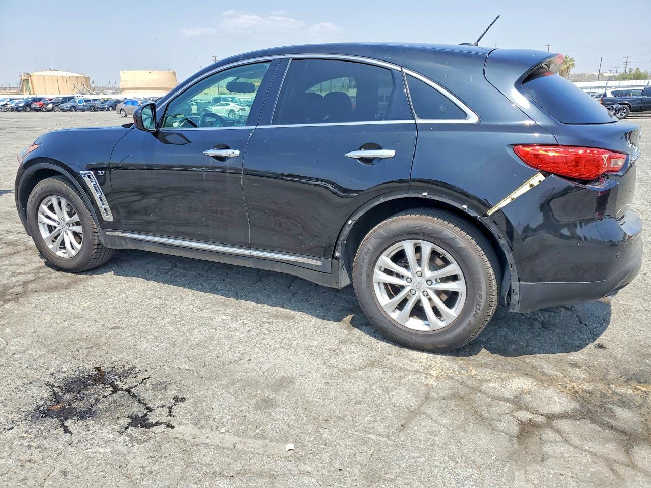 2017 Infiniti Qx70 Base - Image 2